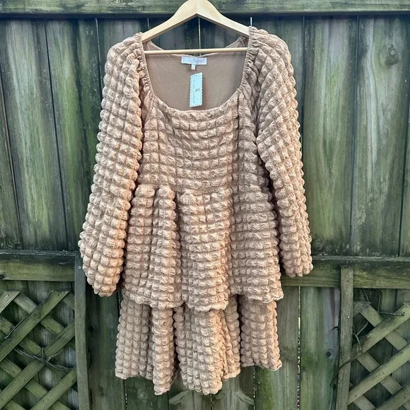 NWT Simply Southern Long Sleeve Tiered Bubble Mini Dress Puff Tan Brown Sz Large - Picture 1 of 12